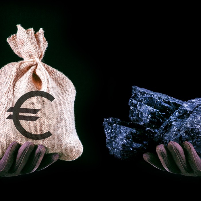 The coal sector is still supported by the richest countries in the world and the EU